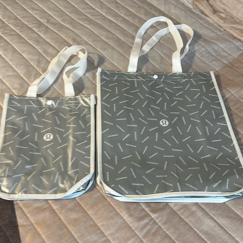 1 Large and 1 Small Lululemon’s Athletic new totes - Picture 6 of 12